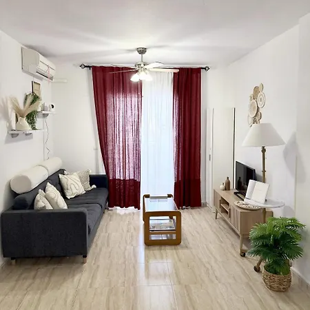 شقة Boho Chic, Sunny With Terrace