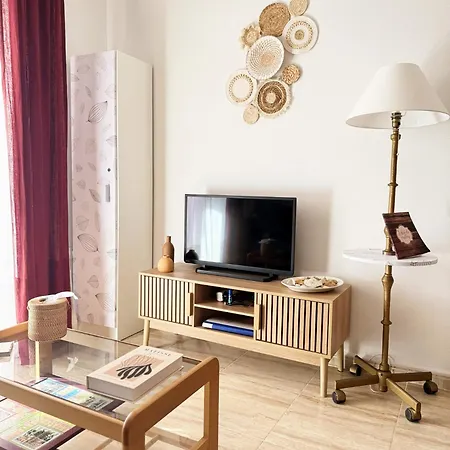 Boho Chic, Sunny With Terrace Apartament